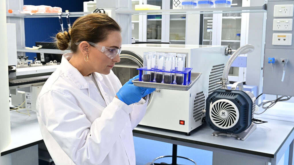 freeze dryer for scientific purposes